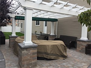 nicolock verona wall cambridge old english column kit with pergola patio toffee onyx lite